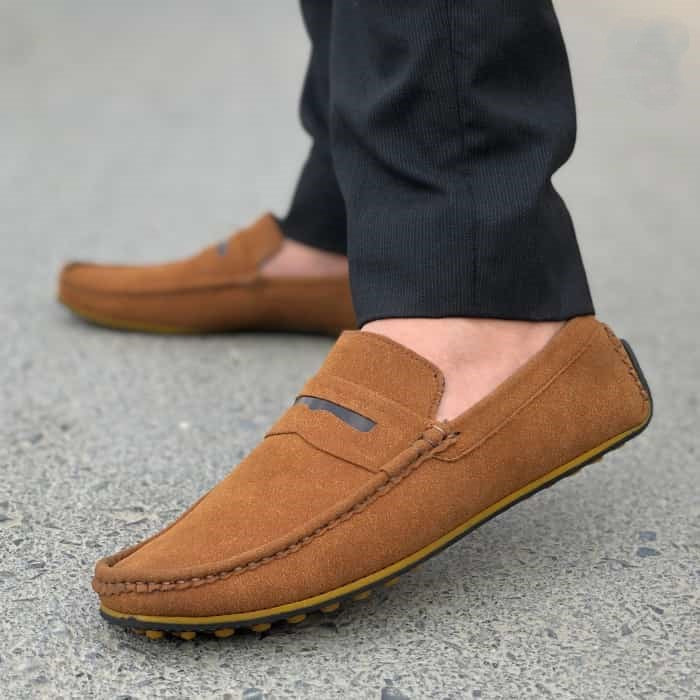 Hedgez Hand Stitch Suede Loafer-8040