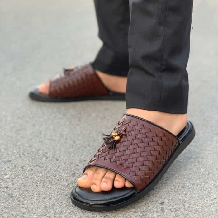 Hedgez Handmade Woven Brown Slipper-CH37