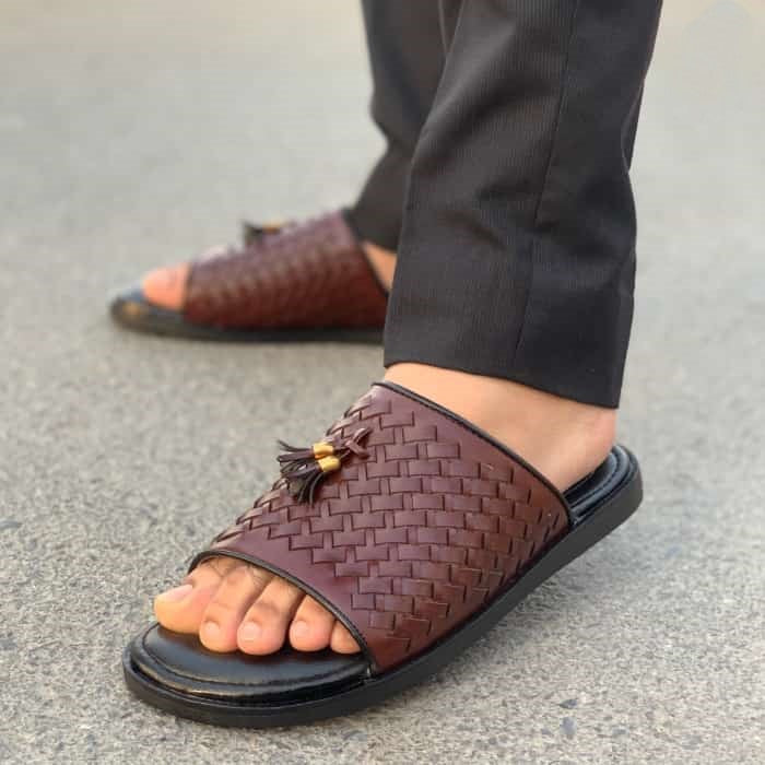 Hedgez Handmade Woven Brown Slipper-CH37