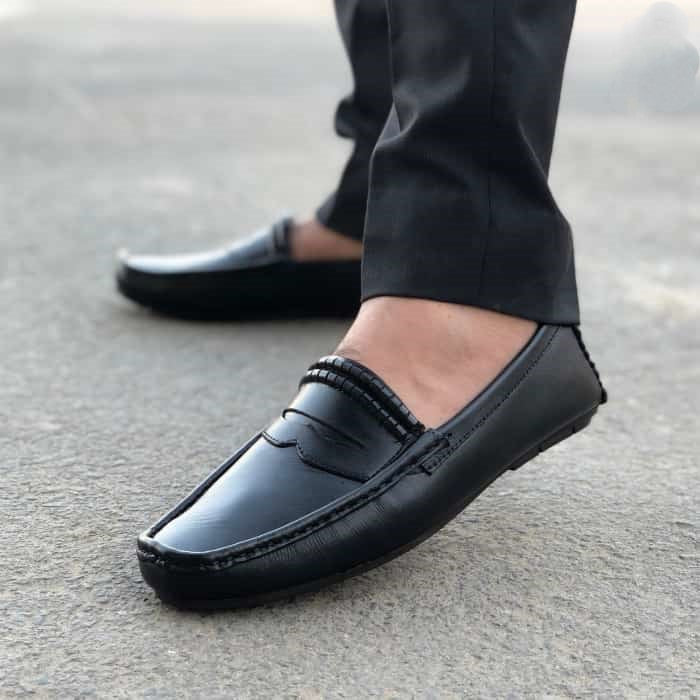 Hedgez Pure Leather Black Penny Loafer-607