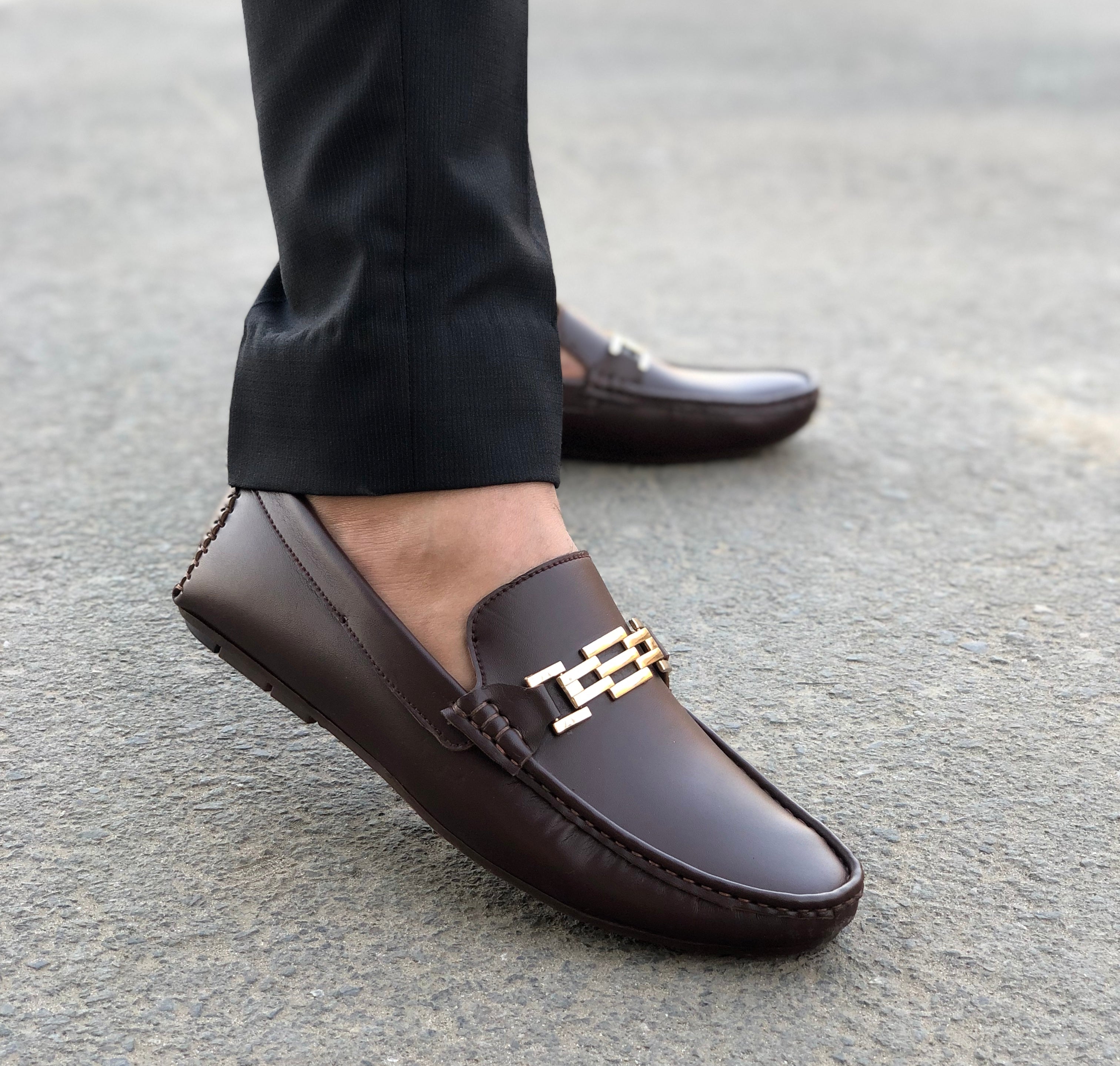 Hedgez Hand Stitch Chain Brown Loafer-8033